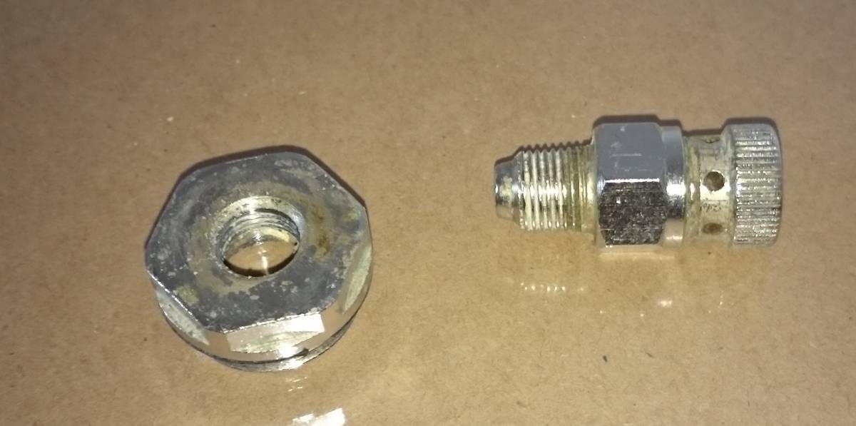 Mini purgeur automatique  pour radiateurs