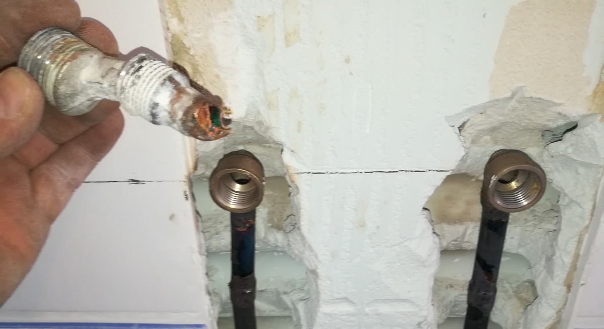 Grosse surprise lors du remplacement d&rsquo;un robinet